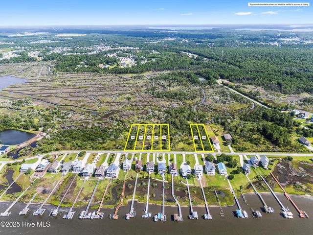 240 Waterway Drive, Sneads Ferry, NC 28460
