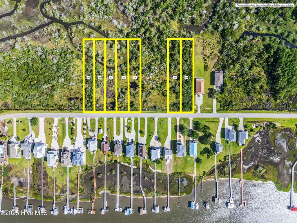 240 Waterway Drive, Sneads Ferry, NC 28460