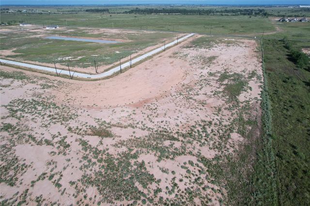 1165 Wrangler Way, Sealy, TX 77474