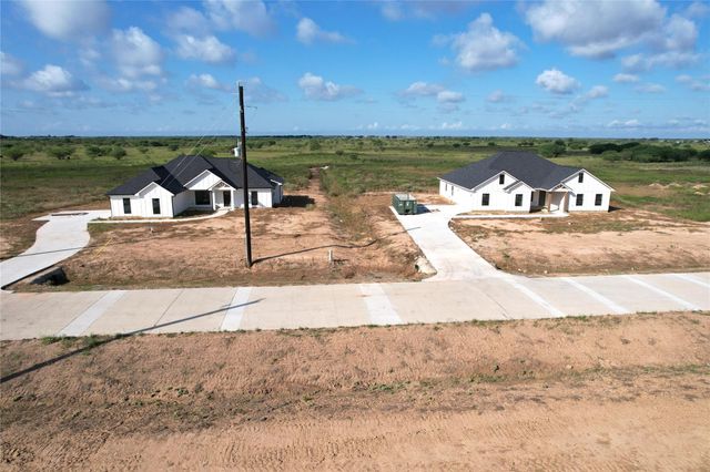 1165 Wrangler Way, Sealy, TX 77474