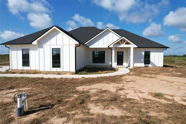1165 Wrangler Way, Sealy, TX 77474