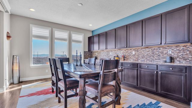 1840 Cooke Canyon Drive NW, Albuquerque, NM 87120