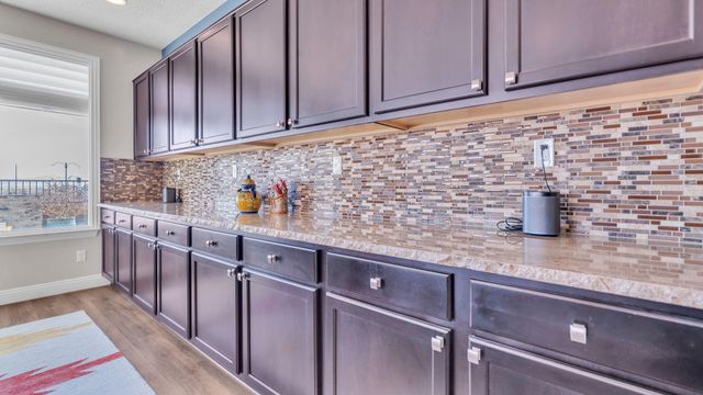 1840 Cooke Canyon Drive NW, Albuquerque, NM 87120