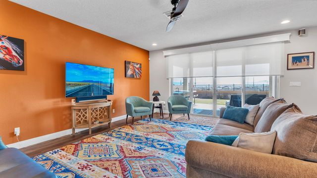 1840 Cooke Canyon Drive NW, Albuquerque, NM 87120