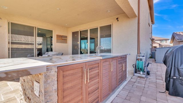 1840 Cooke Canyon Drive NW, Albuquerque, NM 87120