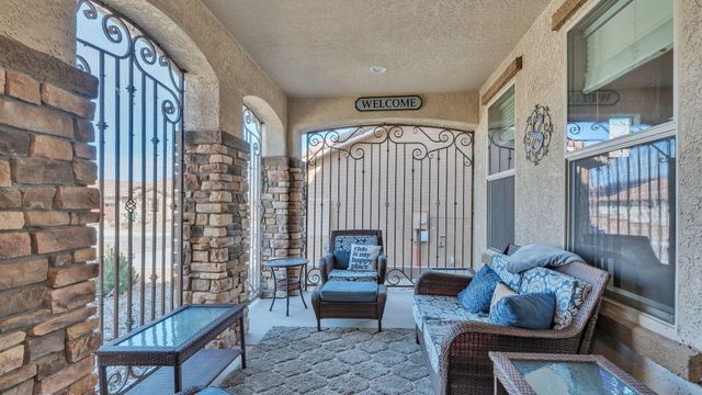 1840 Cooke Canyon Drive NW, Albuquerque, NM 87120