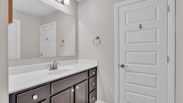 1840 Cooke Canyon Drive NW, Albuquerque, NM 87120