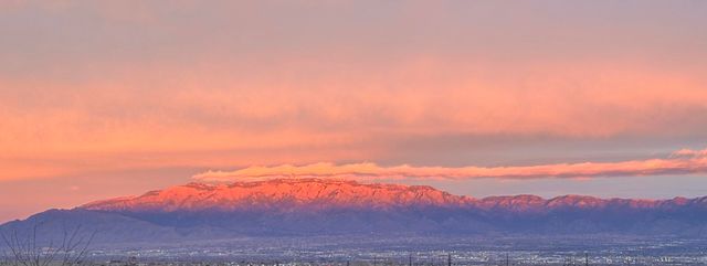 1840 Cooke Canyon Drive NW, Albuquerque, NM 87120