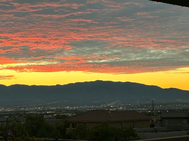 1840 Cooke Canyon Drive NW, Albuquerque, NM 87120