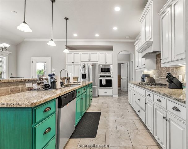 4251 Rocky Rhodes Drive, College Station, TX 77845