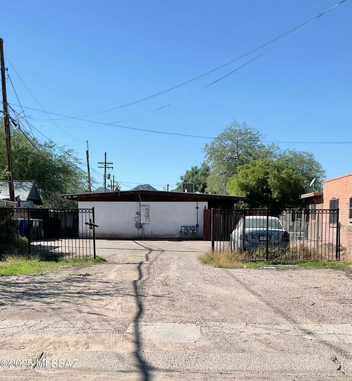 505 N Westmoreland Avenue, Tucson, AZ 85745