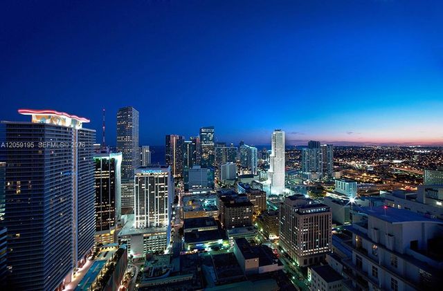 253 NE 2nd St 3302, Miami, FL 33132