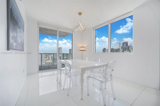 253 NE 2nd St 3302, Miami, FL 33132