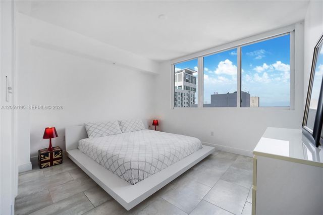 253 NE 2nd St 3302, Miami, FL 33132