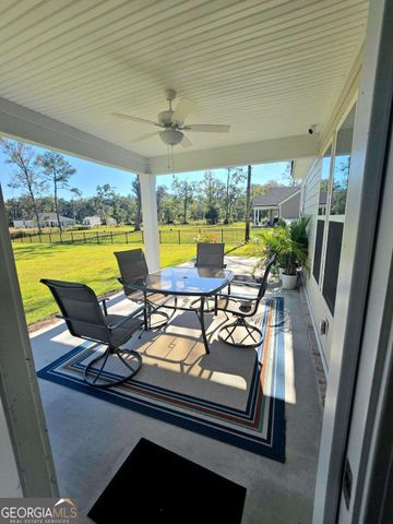 390 Harbour Island Circle, Waverly, GA 31565