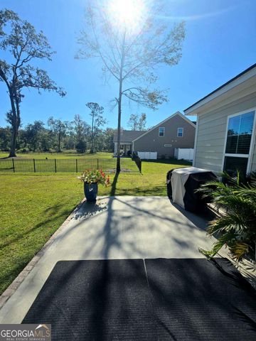 390 Harbour Island Circle, Waverly, GA 31565