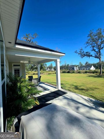 390 Harbour Island Circle, Waverly, GA 31565