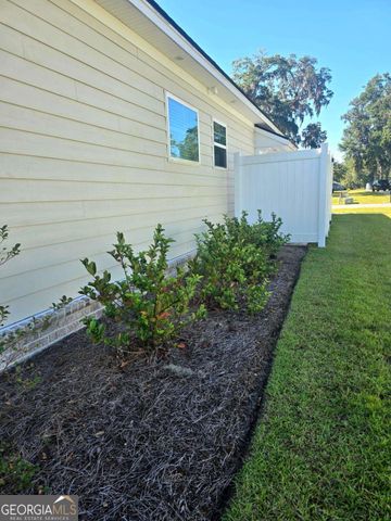 390 Harbour Island Circle, Waverly, GA 31565