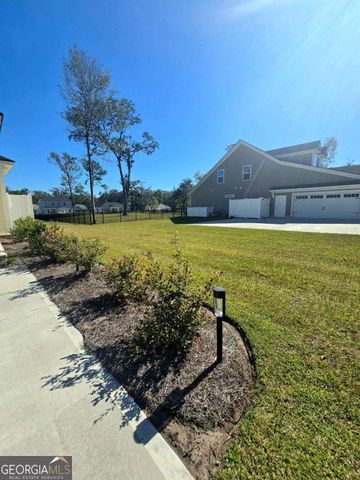 390 Harbour Island Circle, Waverly, GA 31565