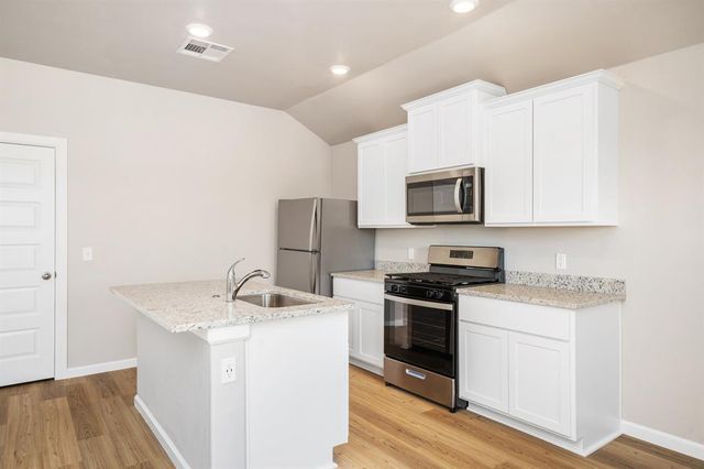 733 Luna Way, Tuttle, OK 73089