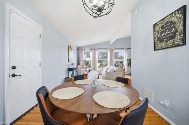 717 Bayberry LN, Norfolk, VA 23502