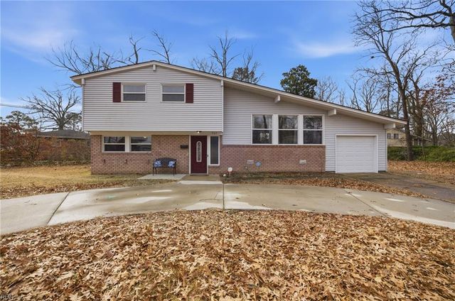 717 Bayberry LN, Norfolk, VA 23502