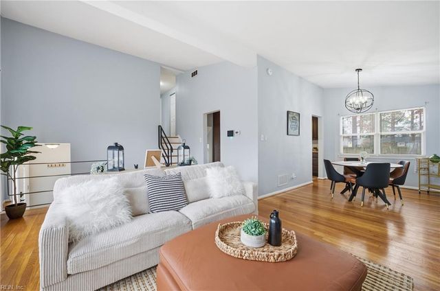 717 Bayberry LN, Norfolk, VA 23502