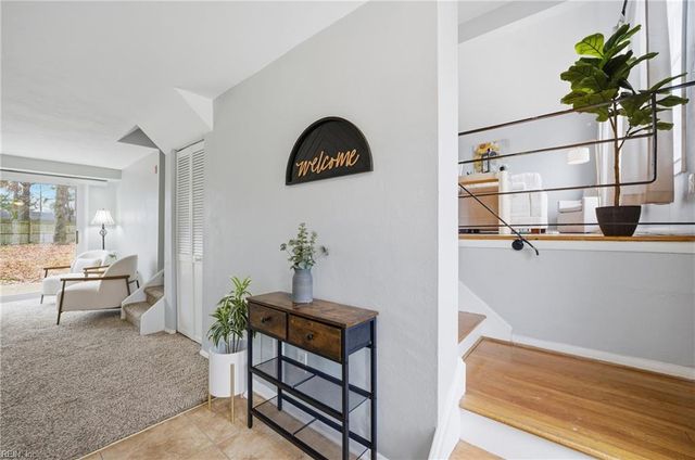 717 Bayberry LN, Norfolk, VA 23502