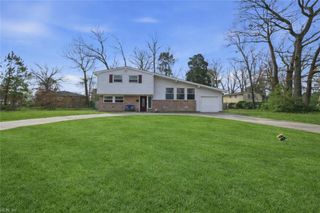 717 Bayberry LN, Norfolk, VA 23502