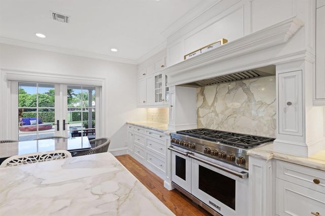2892 Banyan Blvd Circle NW, Boca Raton, FL 33431