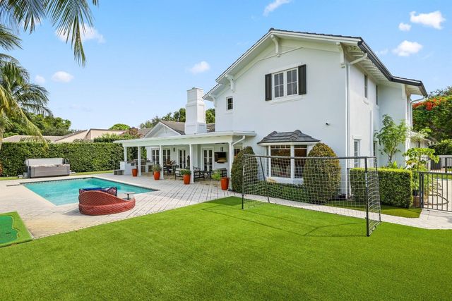 2892 Banyan Blvd Circle NW, Boca Raton, FL 33431