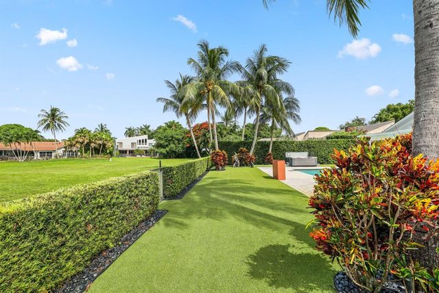 2892 Banyan Blvd Circle NW, Boca Raton, FL 33431