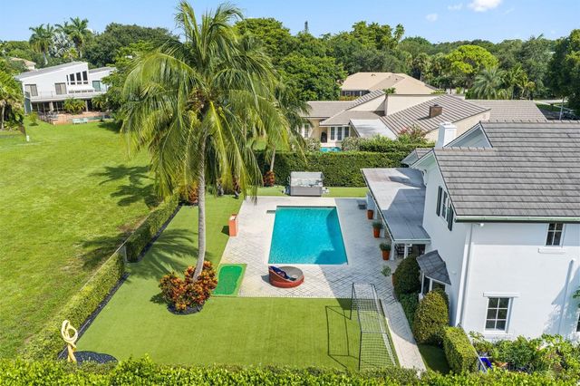 2892 Banyan Blvd Circle NW, Boca Raton, FL 33431