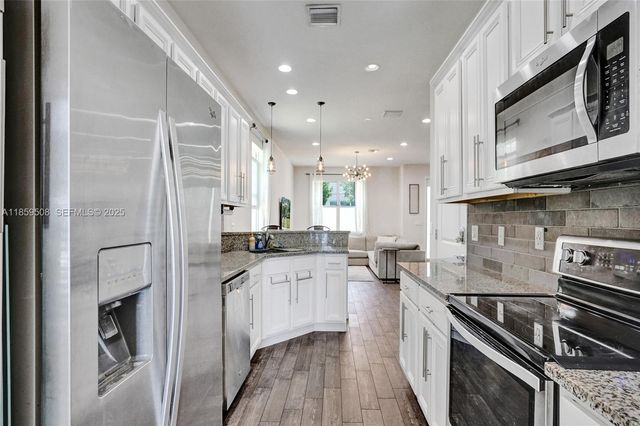 4046 Long Leaf Lane, Hollywood, FL 33021