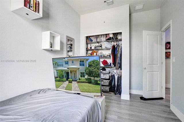 4046 Long Leaf Lane, Hollywood, FL 33021