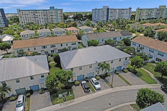 4046 Long Leaf Lane, Hollywood, FL 33021