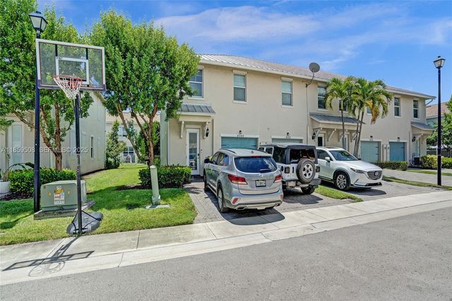4046 Long Leaf Lane, Hollywood, FL 33021