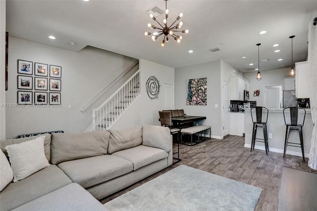 4046 Long Leaf Lane, Hollywood, FL 33021