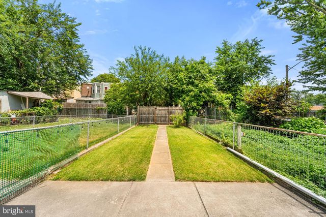 222 CEDAR AVE, Oaklyn, NJ 08107