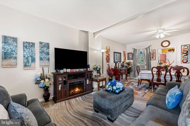 222 CEDAR AVE, Oaklyn, NJ 08107