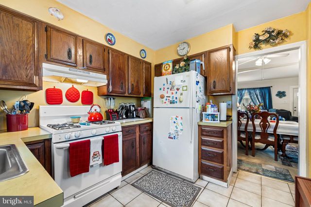 222 CEDAR AVE, Oaklyn, NJ 08107