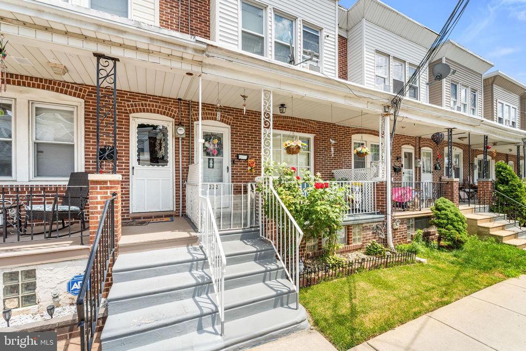 222 CEDAR AVE, Oaklyn, NJ 08107