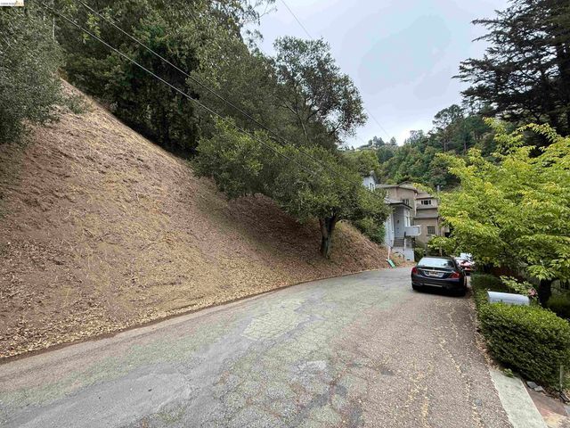 7243 Thorndale Drive, Oakland, CA 94611