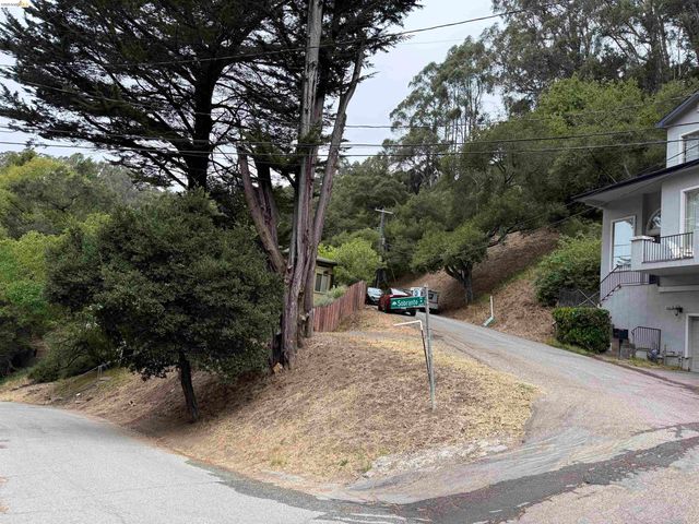 7243 Thorndale Drive, Oakland, CA 94611