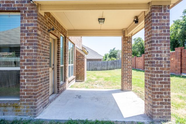 1213 Goffin Drive, Desoto, TX 75115