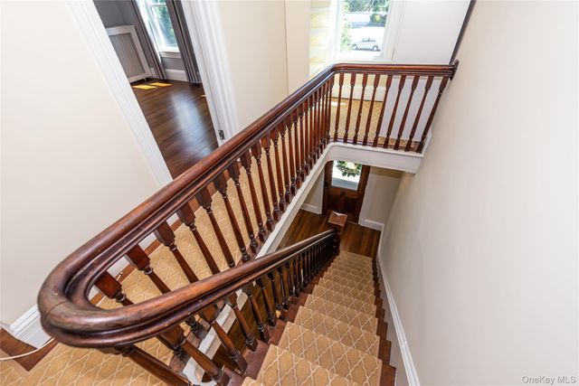 21 Franklin Avenue, Glen Cove, NY 11542
