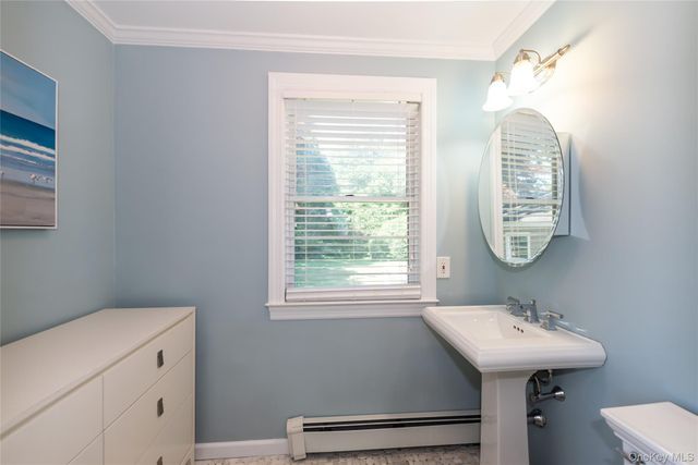 21 Franklin Avenue, Glen Cove, NY 11542