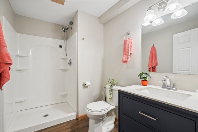 1510 North Drive, Ely, IA 52227