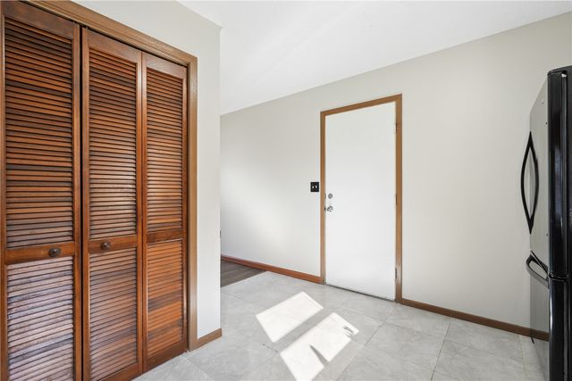 1510 North Drive, Ely, IA 52227