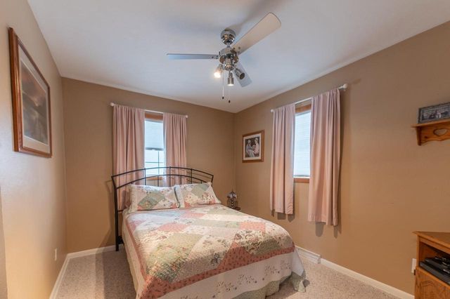 1530 S Oakhill Avenue, Janesville, WI 53546